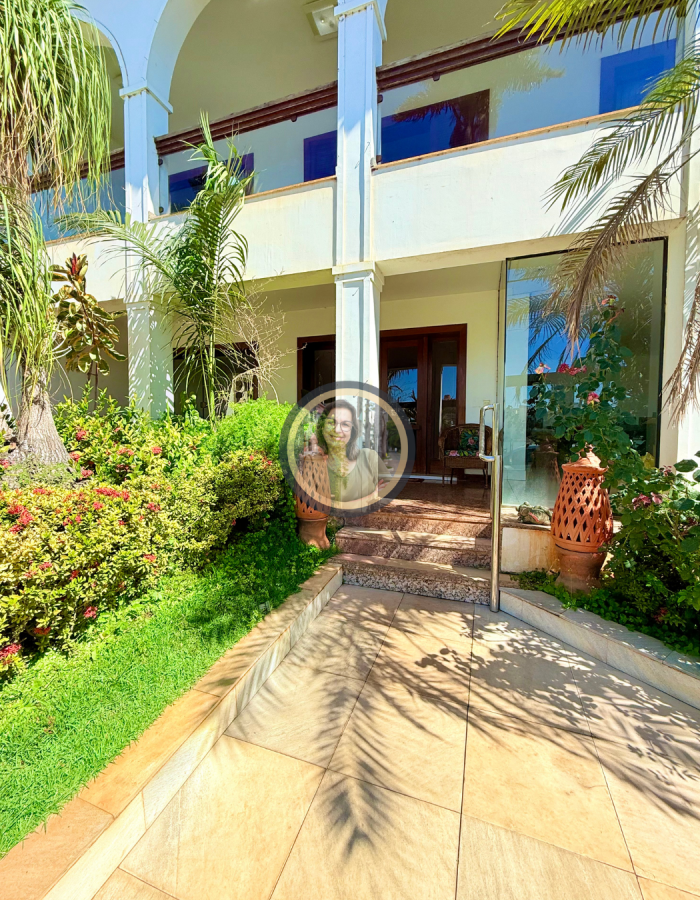 Casa à venda – Bairro: Centro